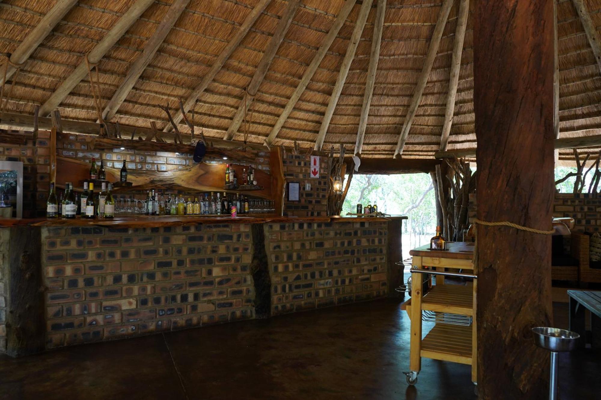 Отель Honeyguide Ranger Camp Golders Green Экстерьер фото
